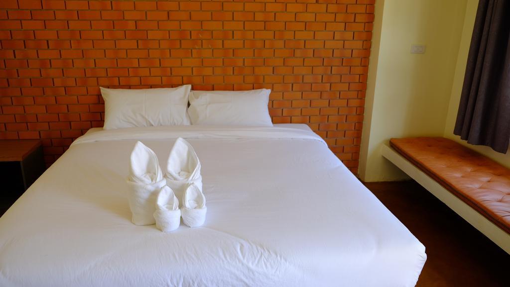 Wangpla Villa Resort Nakhon Sawan Chambre photo