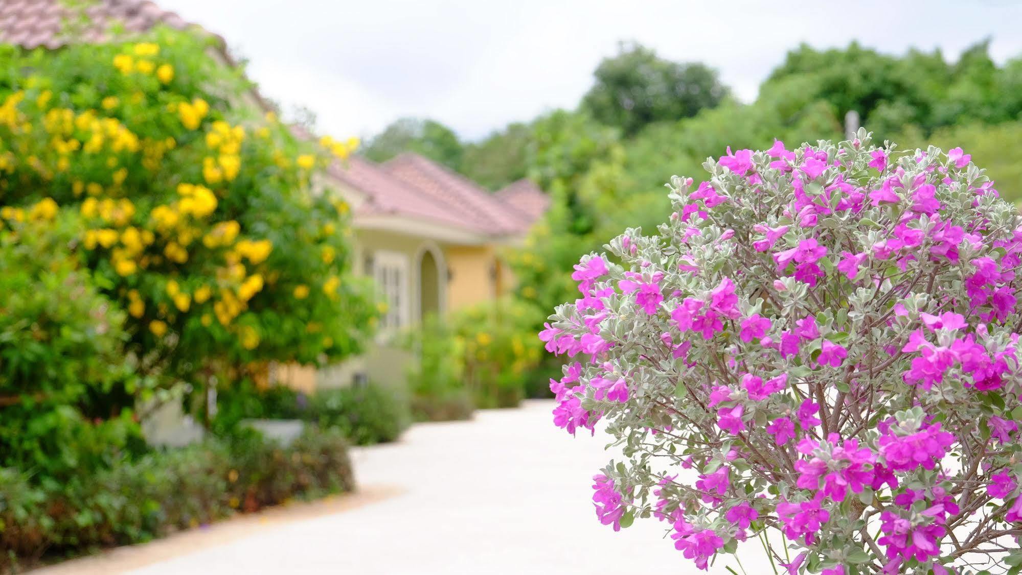 Wangpla Villa Resort Nakhon Sawan Extérieur photo
