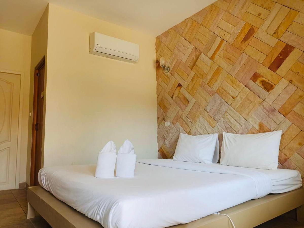 Wangpla Villa Resort Nakhon Sawan Extérieur photo