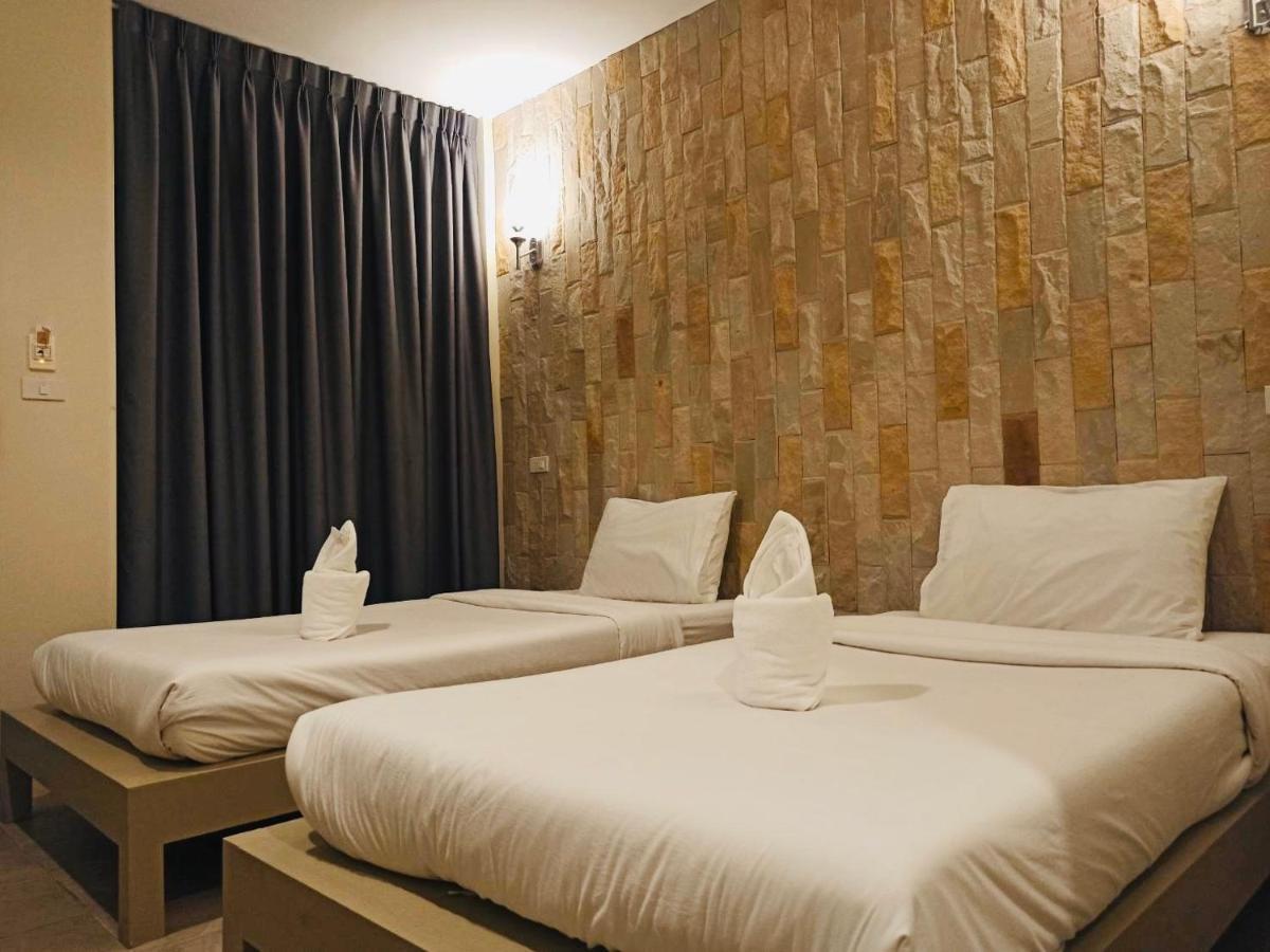 Wangpla Villa Resort Nakhon Sawan Extérieur photo